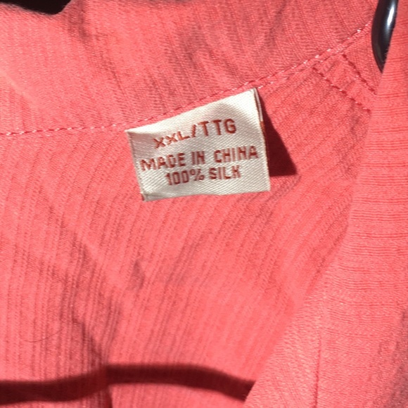 Tommy Bahama 100% Silk Button Up Shirt. XXL - Picture 7 of 7